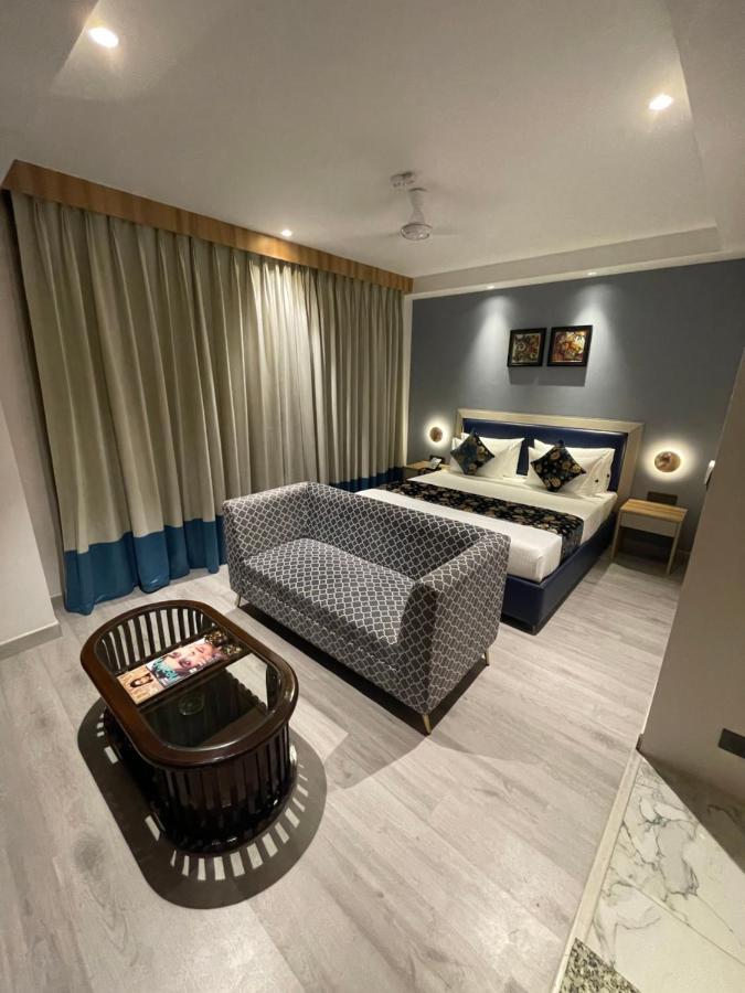 Hotel Malbork Inn @ Janakpuri 德里 外观 照片
